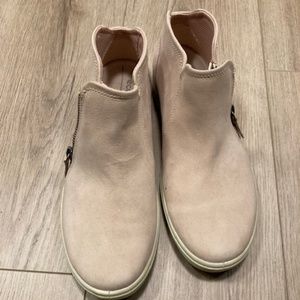Ecco Soft 7 Bootie sneaker